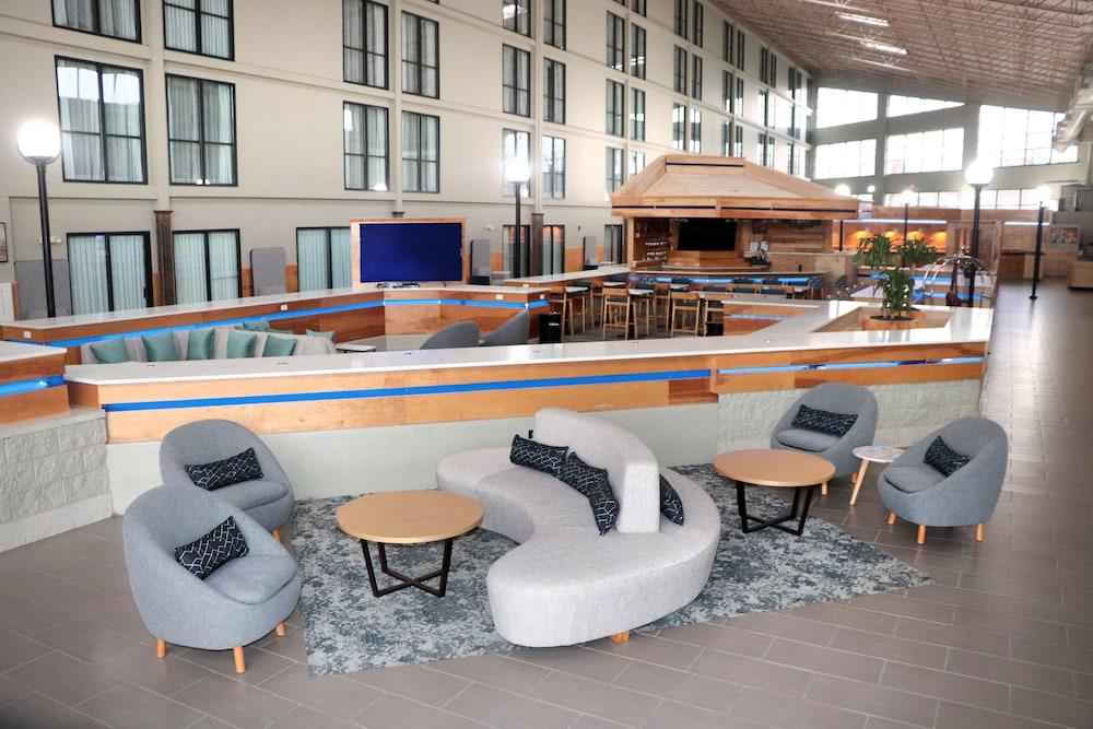 Wyndham Garden Conference Center Champaign - Urbana Hotell Exteriör bild